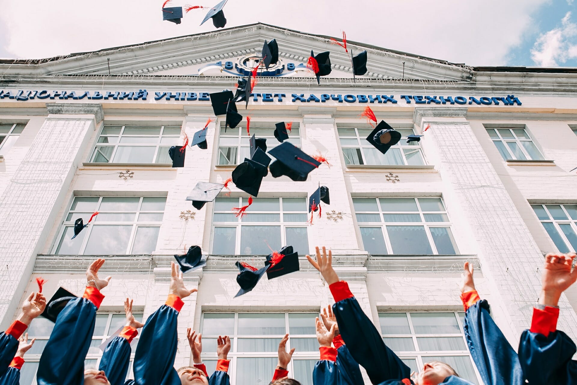 Feature image Best student credit cards for 2020