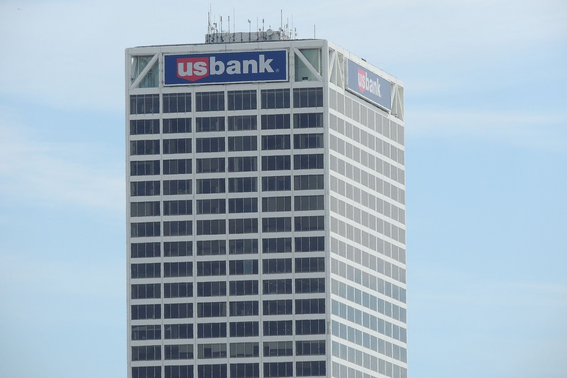 us bancorp to purchase unionbank 8 billion